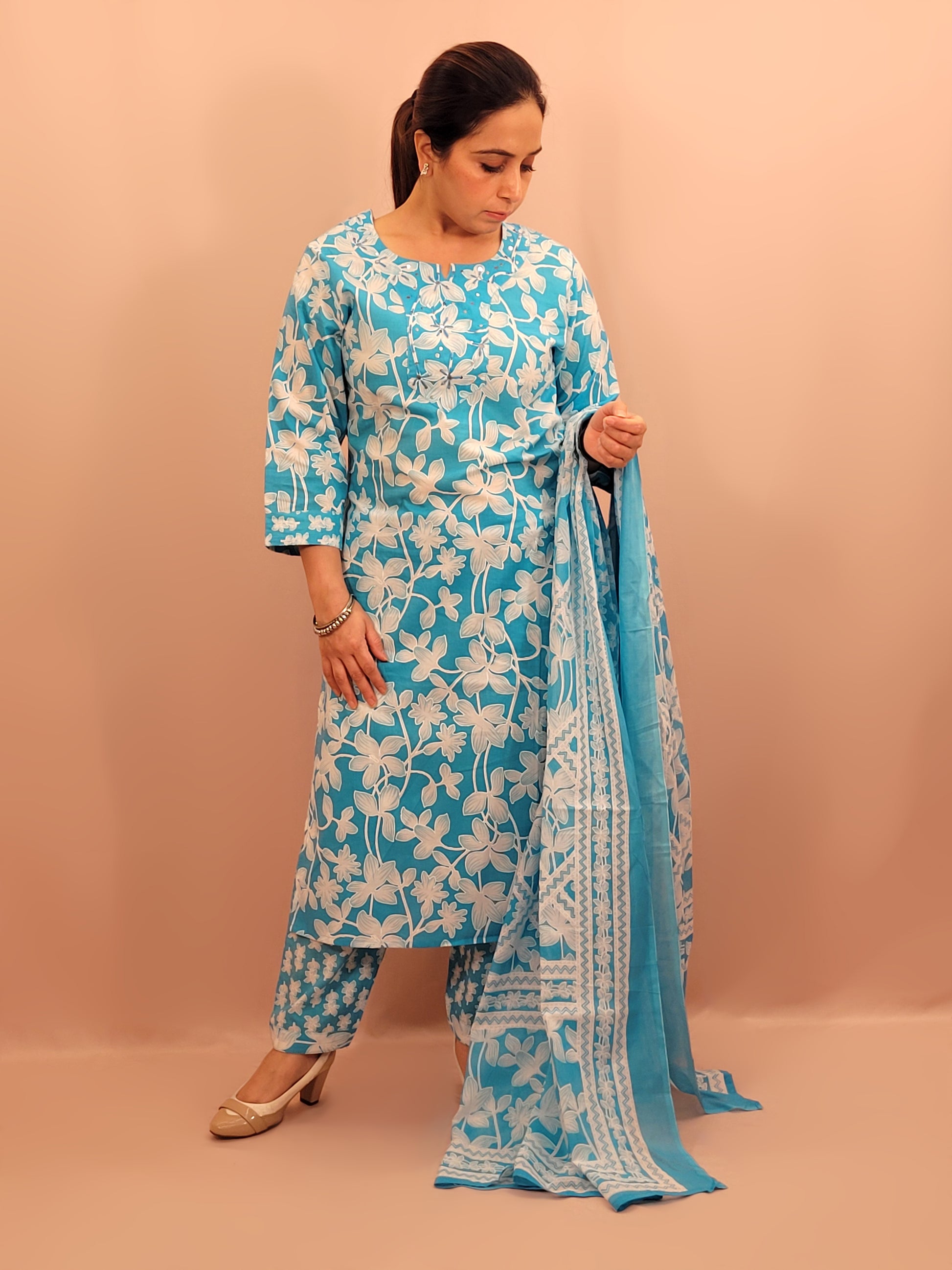 Kurta Set for women Cotton kurta set for women Kurti pant set with dupatta Biba kurta set Libas kurta set for women Pakistani kurta set Kurti set for women Kurta sets for ladies Pakistani kurta set for women Cotton kurti set for women Chikankari kurta set Office Wear Kurta Set for Women