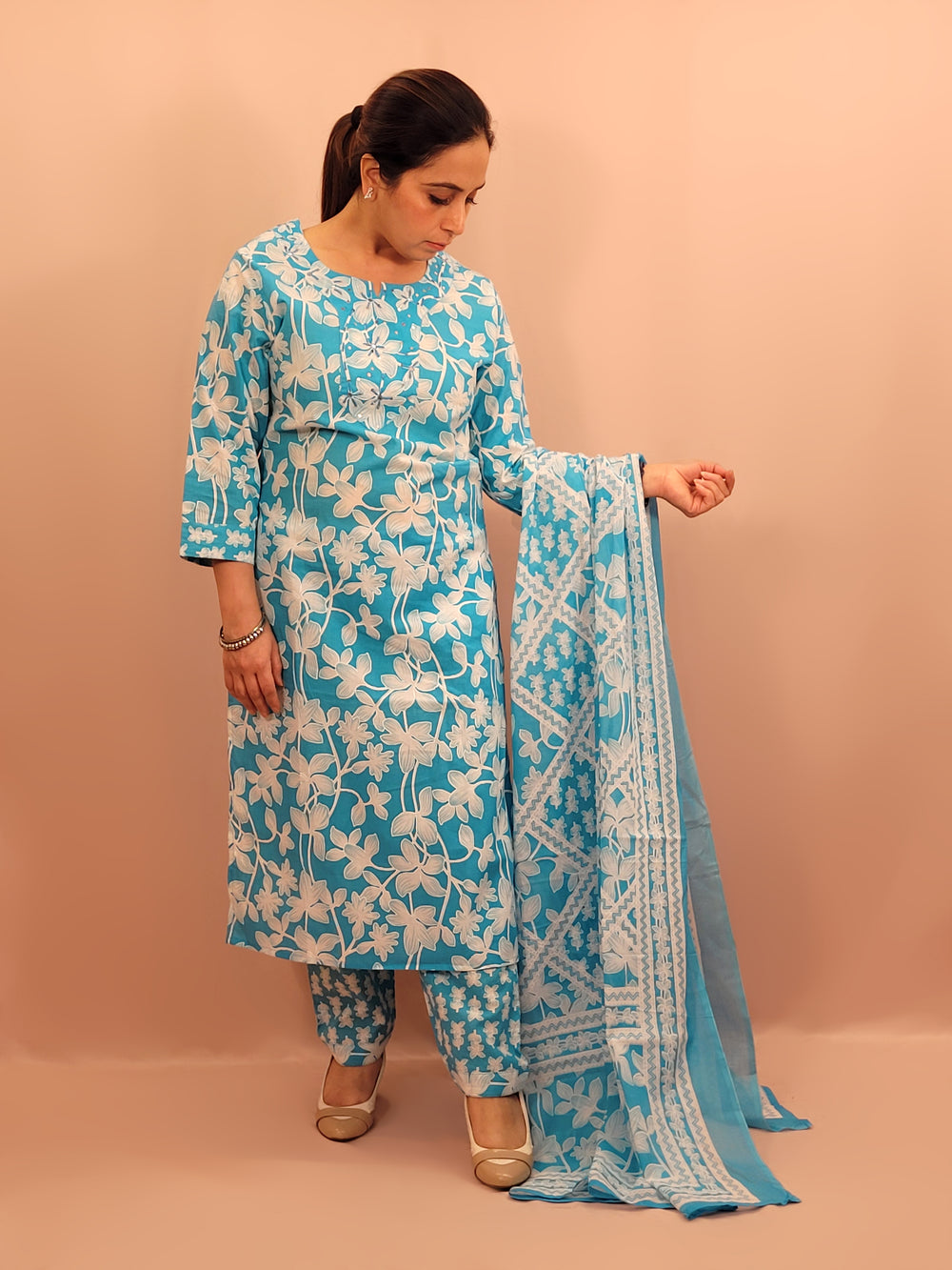 Kurta Set for women Cotton kurta set for women Kurti pant set with dupatta Biba kurta set Libas kurta set for women Pakistani kurta set Kurti set for women Kurta sets for ladies Pakistani kurta set for women Cotton kurti set for women Chikankari kurta set Office Wear Kurta Set for Women