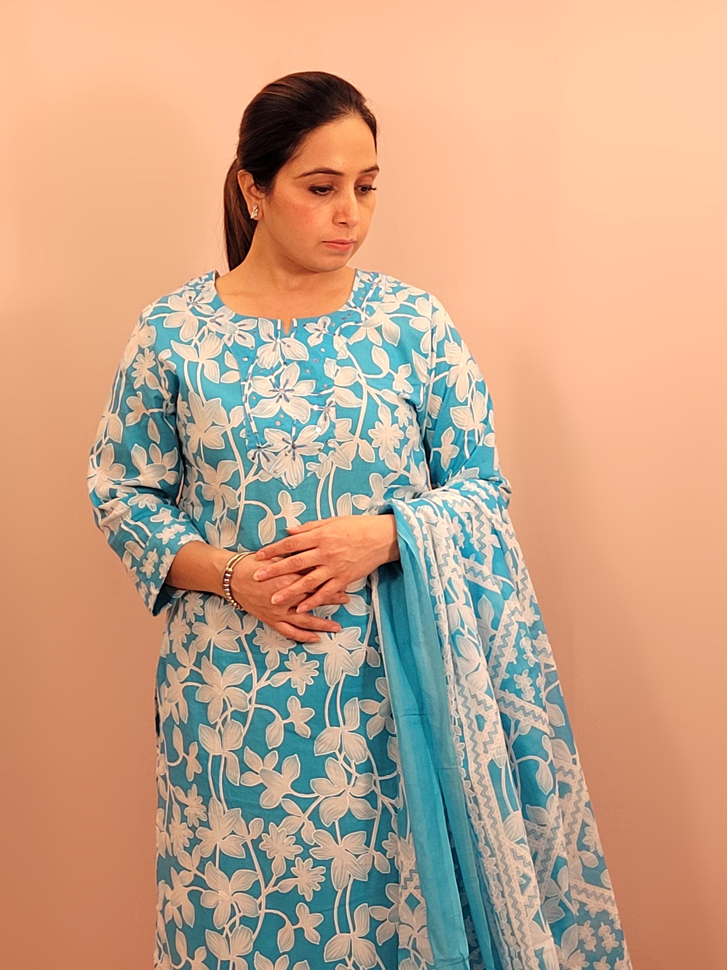Kurta Set for women Cotton kurta set for women Kurti pant set with dupatta Biba kurta set Libas kurta set for women Pakistani kurta set Kurti set for women Kurta sets for ladies Pakistani kurta set for women Cotton kurti set for women Chikankari kurta set Office Wear Kurta Set for Women