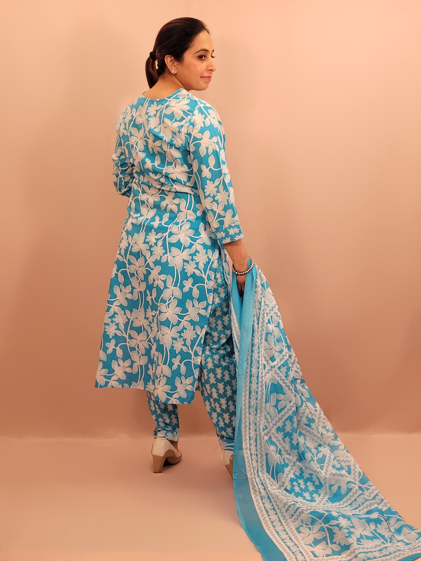 Kurta Set for women Cotton kurta set for women Kurti pant set with dupatta Biba kurta set Libas kurta set for women Pakistani kurta set Kurti set for women Kurta sets for ladies Pakistani kurta set for women Cotton kurti set for women Chikankari kurta set Office Wear Kurta Set for Women