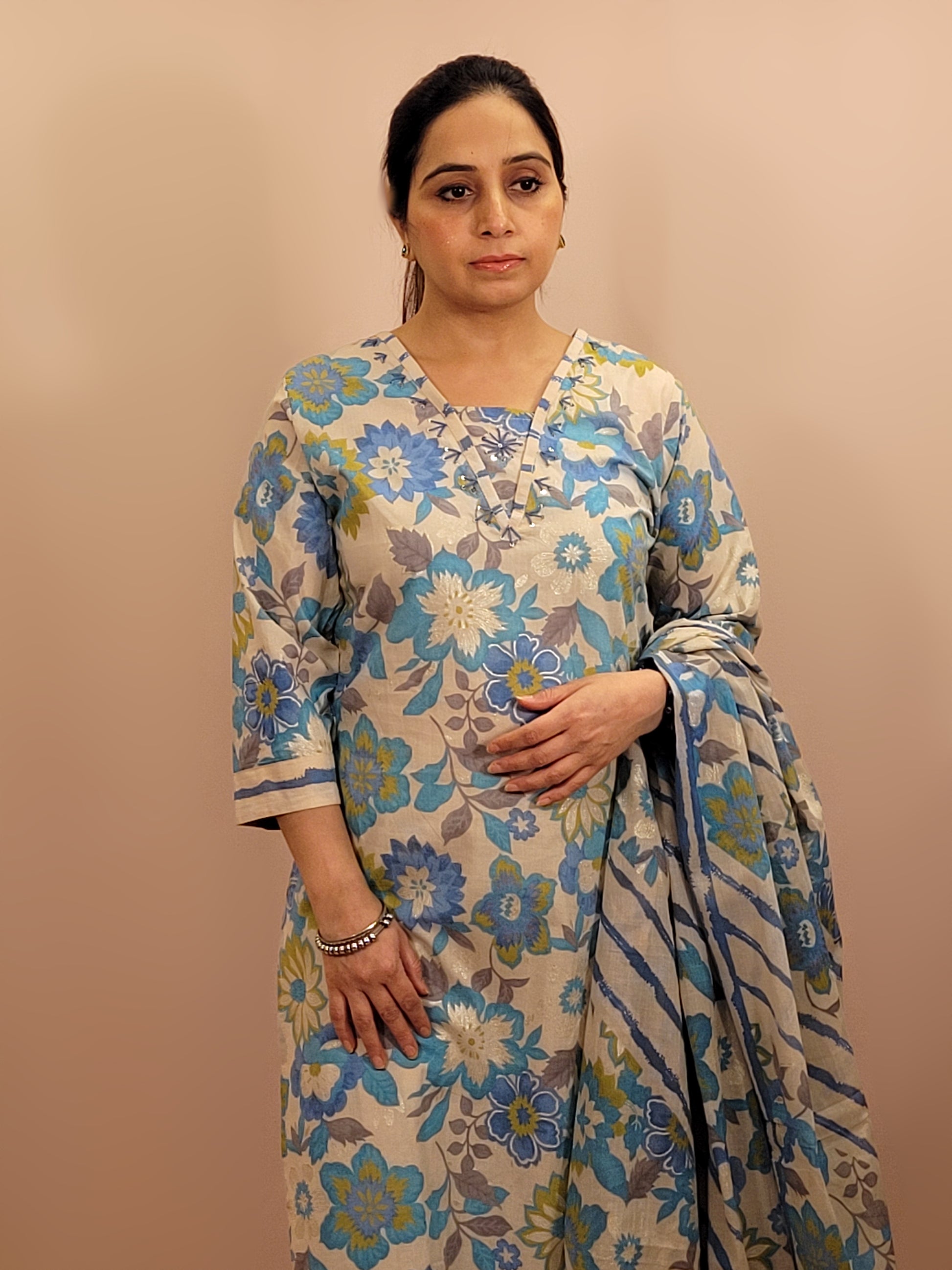 Kurta Set for women Cotton kurta set for women Kurti pant set with dupatta Biba kurta set Libas kurta set for women Pakistani kurta set Kurti set for women Kurta sets for ladies Pakistani kurta set for women Cotton kurti set for women Chikankari kurta set Office Wear Kurta Set for Women