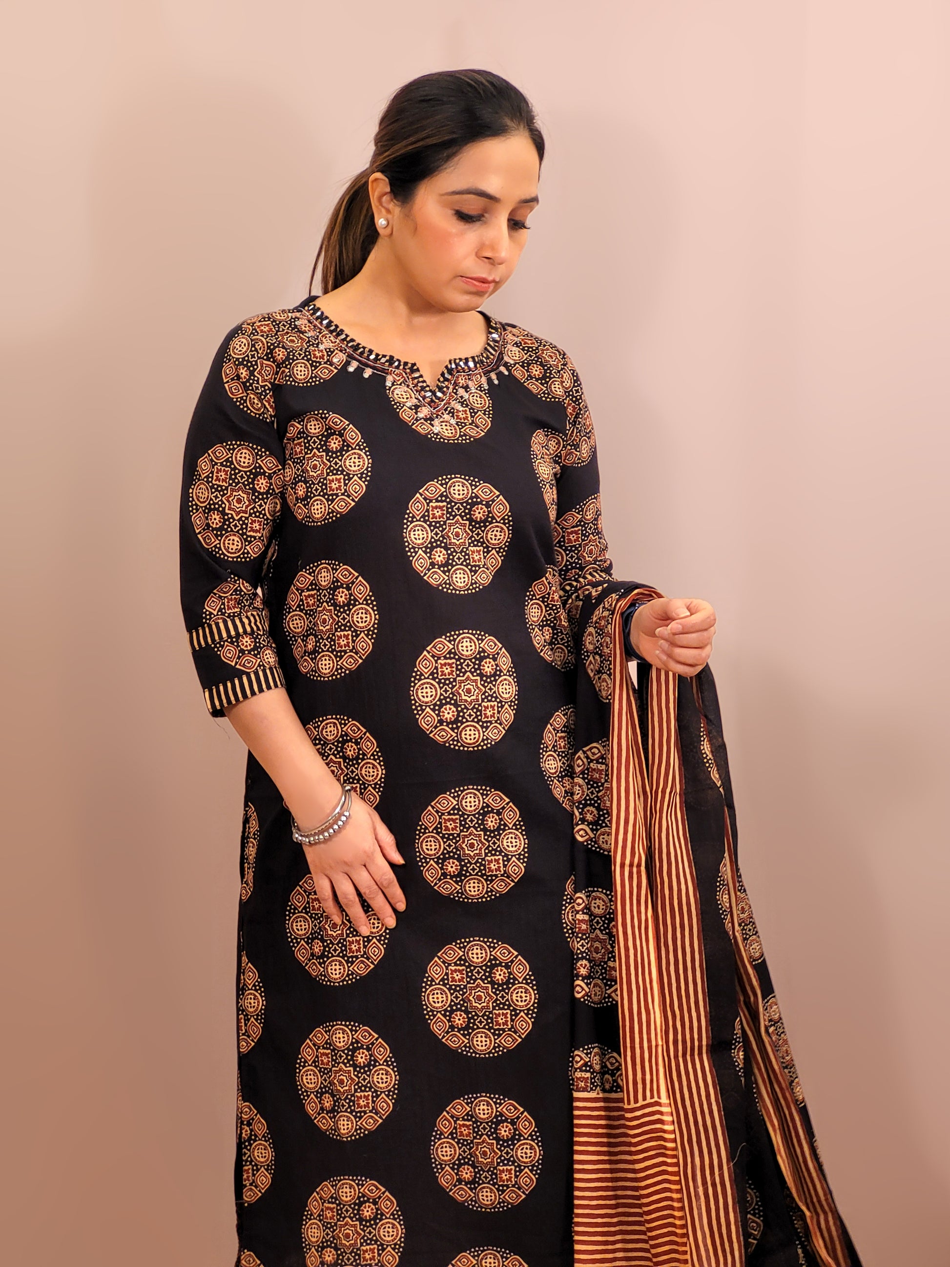 Kurta Set for women Cotton kurta set for women Kurti pant set with dupatta Biba kurta set Libas kurta set for women Pakistani kurta set Kurti set for women Kurta sets for ladies Pakistani kurta set for women Cotton kurti set for women Chikankari kurta set Office Wear Kurta Set for Women