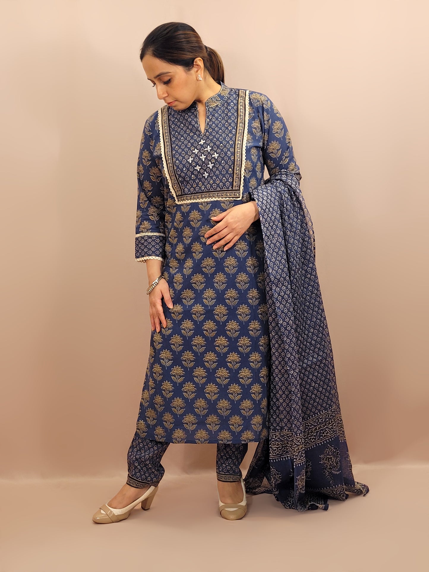 Kurta Set for women Cotton kurta set for women Kurti pant set with dupatta Biba kurta set Libas kurta set for women Pakistani kurta set Kurti set for women Kurta sets for ladies Pakistani kurta set for women Cotton kurti set for women Chikankari kurta set Office Wear Kurta Set for Women