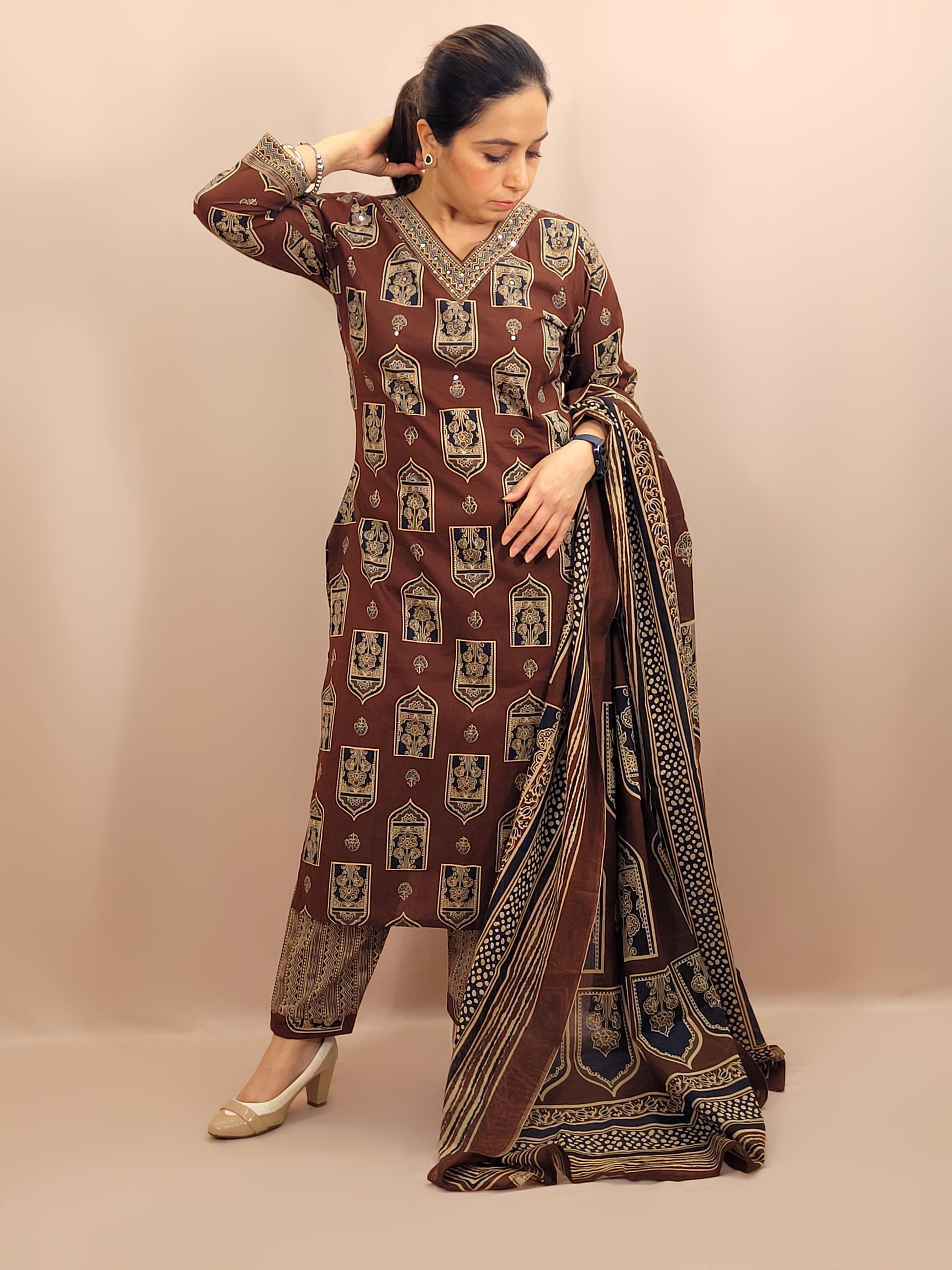 Kurta Set for women Cotton kurta set for women Kurti pant set with dupatta Biba kurta set Libas kurta set for women Pakistani kurta set Kurti set for women Kurta sets for ladies Pakistani kurta set for women Cotton kurti set for women Chikankari kurta set Office Wear Kurta Set for Women
