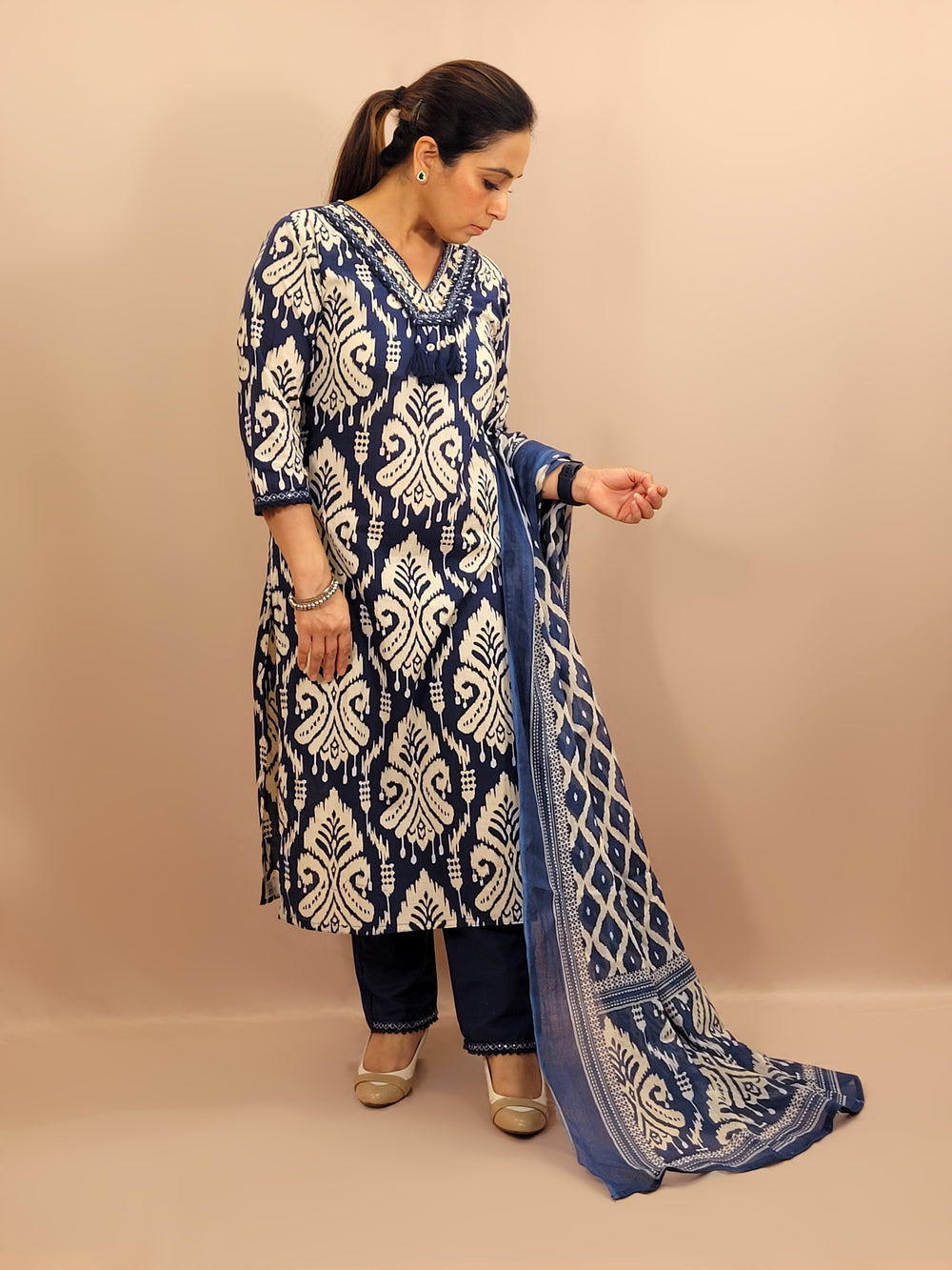Kurta Set for women Cotton kurta set for women Kurti pant set with dupatta Biba kurta set Libas kurta set for women Pakistani kurta set Kurti set for women Kurta sets for ladies Pakistani kurta set for women Cotton kurti set for women Chikankari kurta set Office Wear Kurta Set for Women