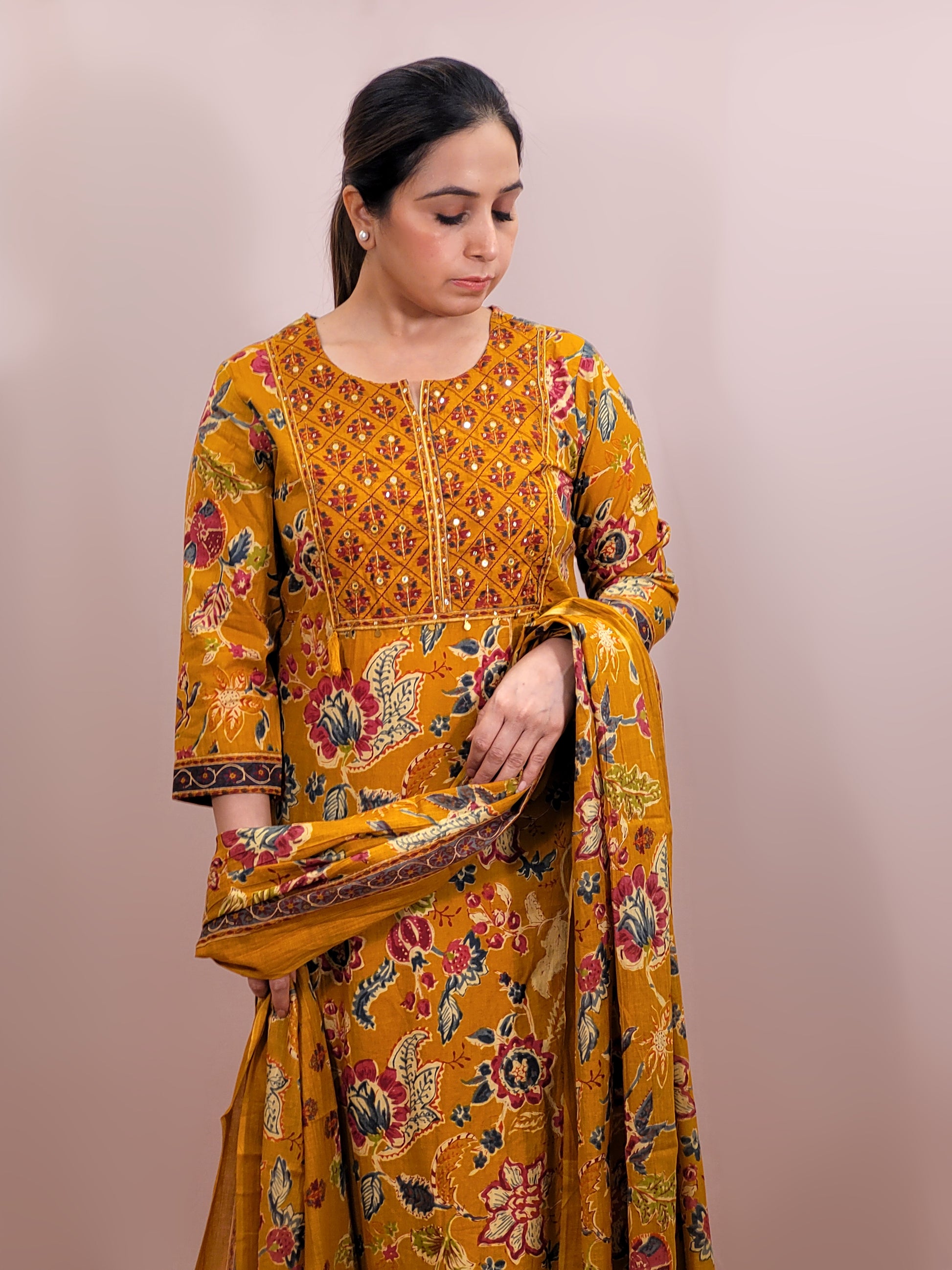 Kurta Set for women Cotton kurta set for women Kurti pant set with dupatta Biba kurta set Libas kurta set for women Pakistani kurta set Kurti set for women Kurta sets for ladies Pakistani kurta set for women Cotton kurti set for women Chikankari kurta set Office Wear Kurta Set for Women