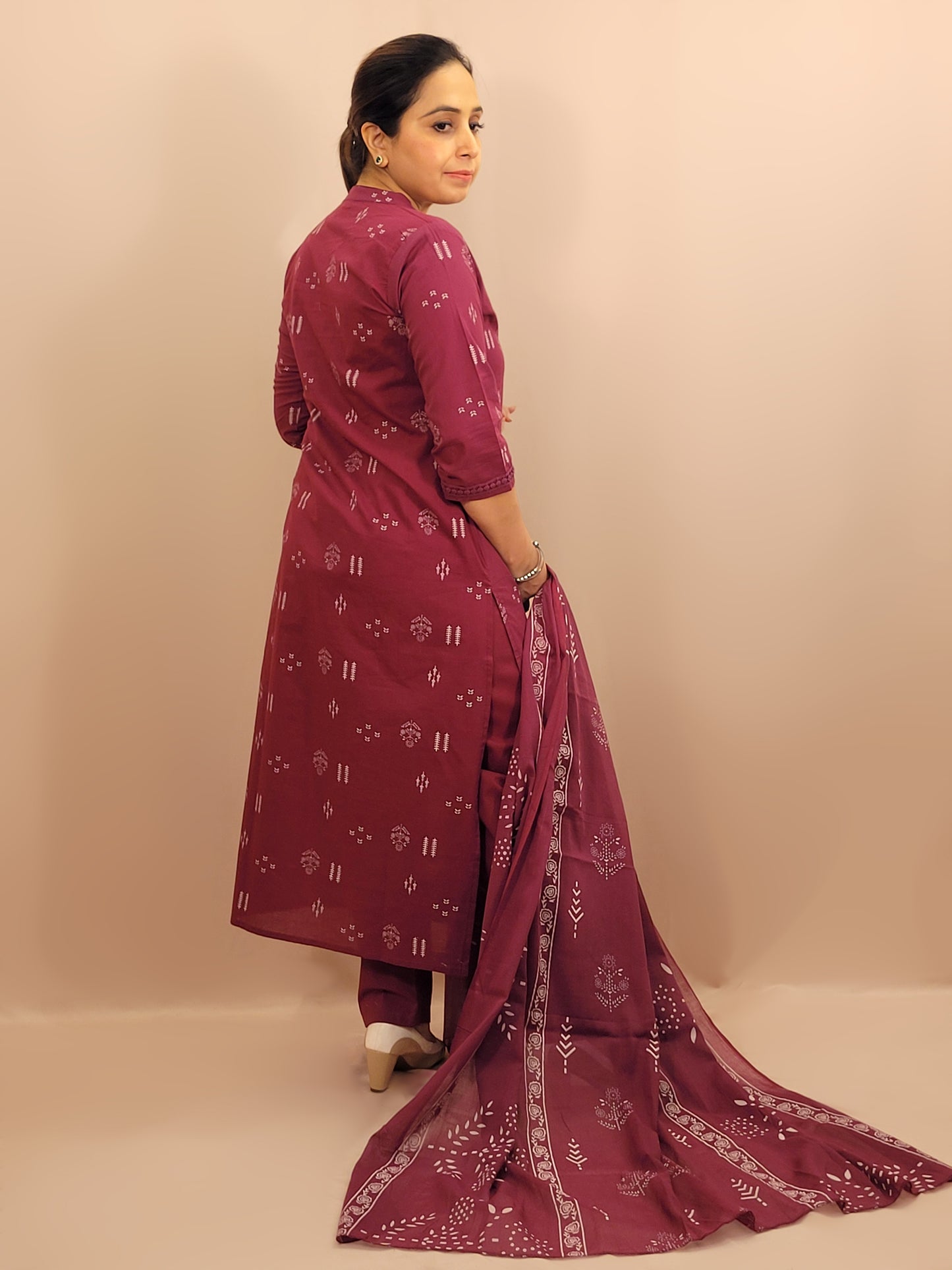 Kurta Set for women Cotton kurta set for women Kurti pant set with dupatta Biba kurta set Libas kurta set for women Pakistani kurta set Kurti set for women Kurta sets for ladies Pakistani kurta set for women Cotton kurti set for women Chikankari kurta set Office Wear Kurta Set for Women