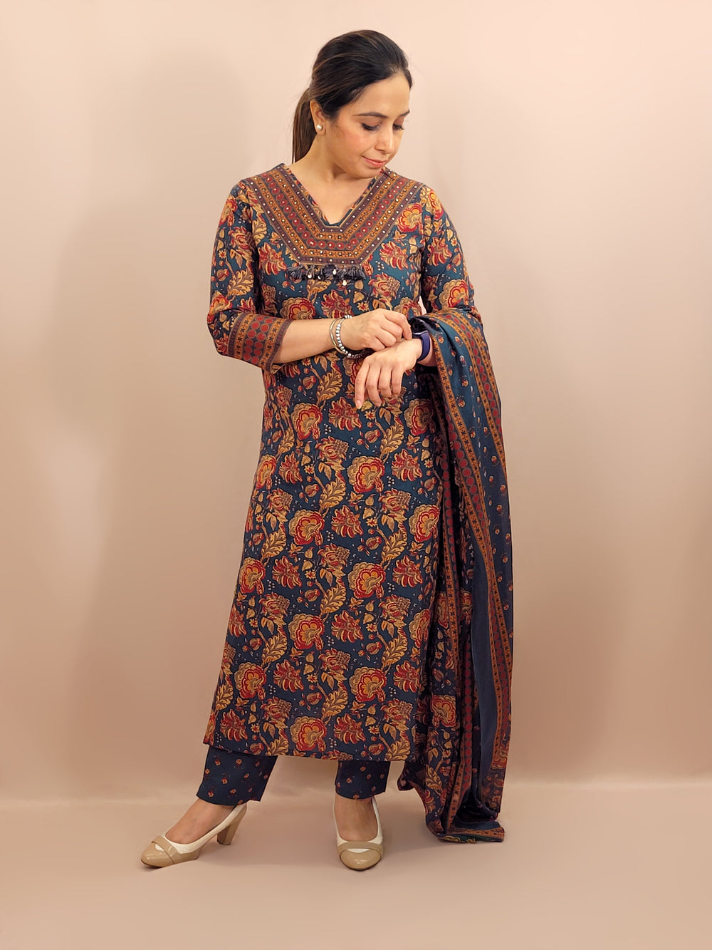 Kurta Set for women Cotton kurta set for women Kurti pant set with dupatta Biba kurta set Libas kurta set for women Pakistani kurta set Kurti set for women Kurta sets for ladies Pakistani kurta set for women Cotton kurti set for women Chikankari kurta set Office Wear Kurta Set for Women