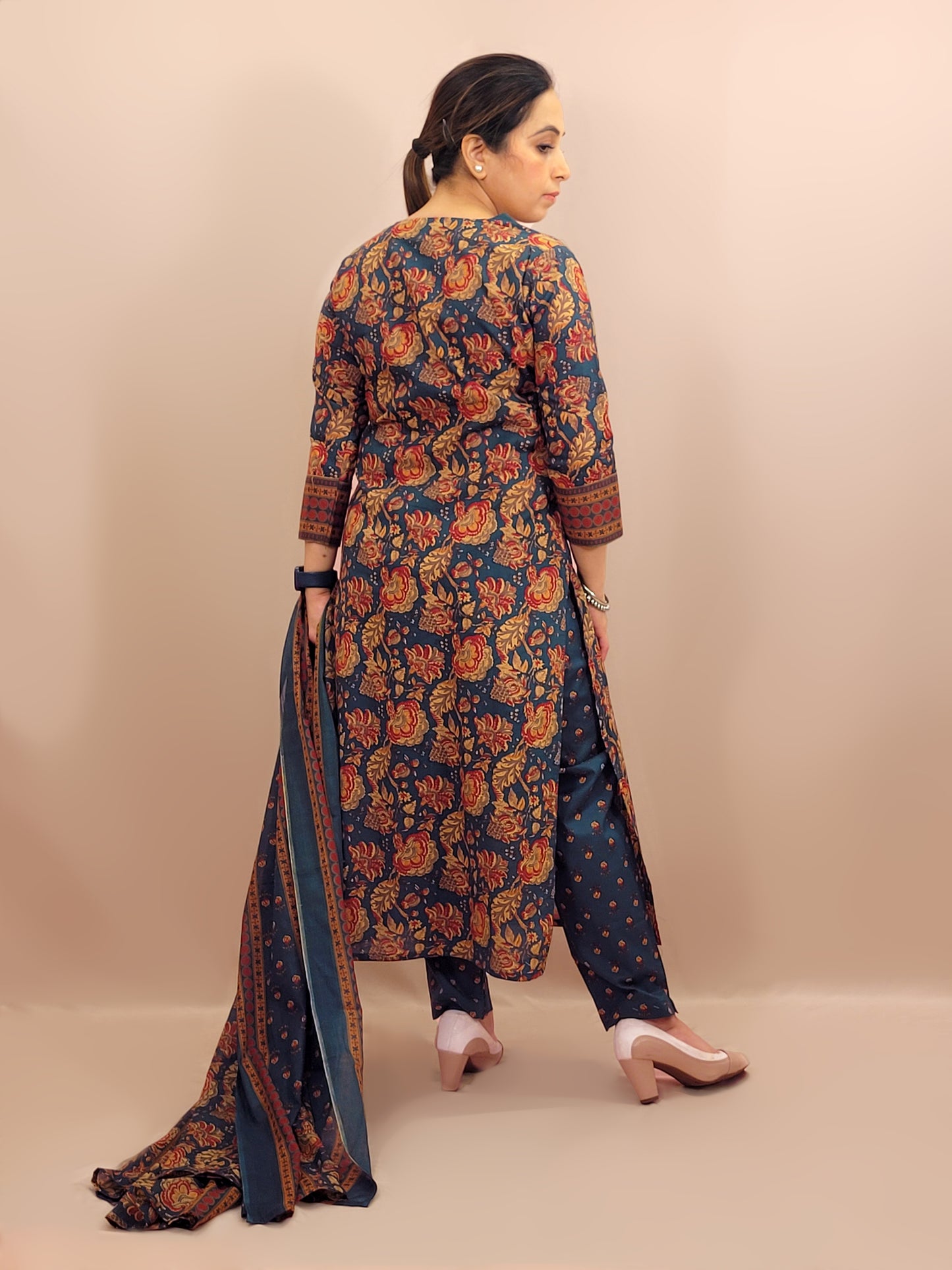 Kurta Set for women Cotton kurta set for women Kurti pant set with dupatta Biba kurta set Libas kurta set for women Pakistani kurta set Kurti set for women Kurta sets for ladies Pakistani kurta set for women Cotton kurti set for women Chikankari kurta set Office Wear Kurta Set for Women