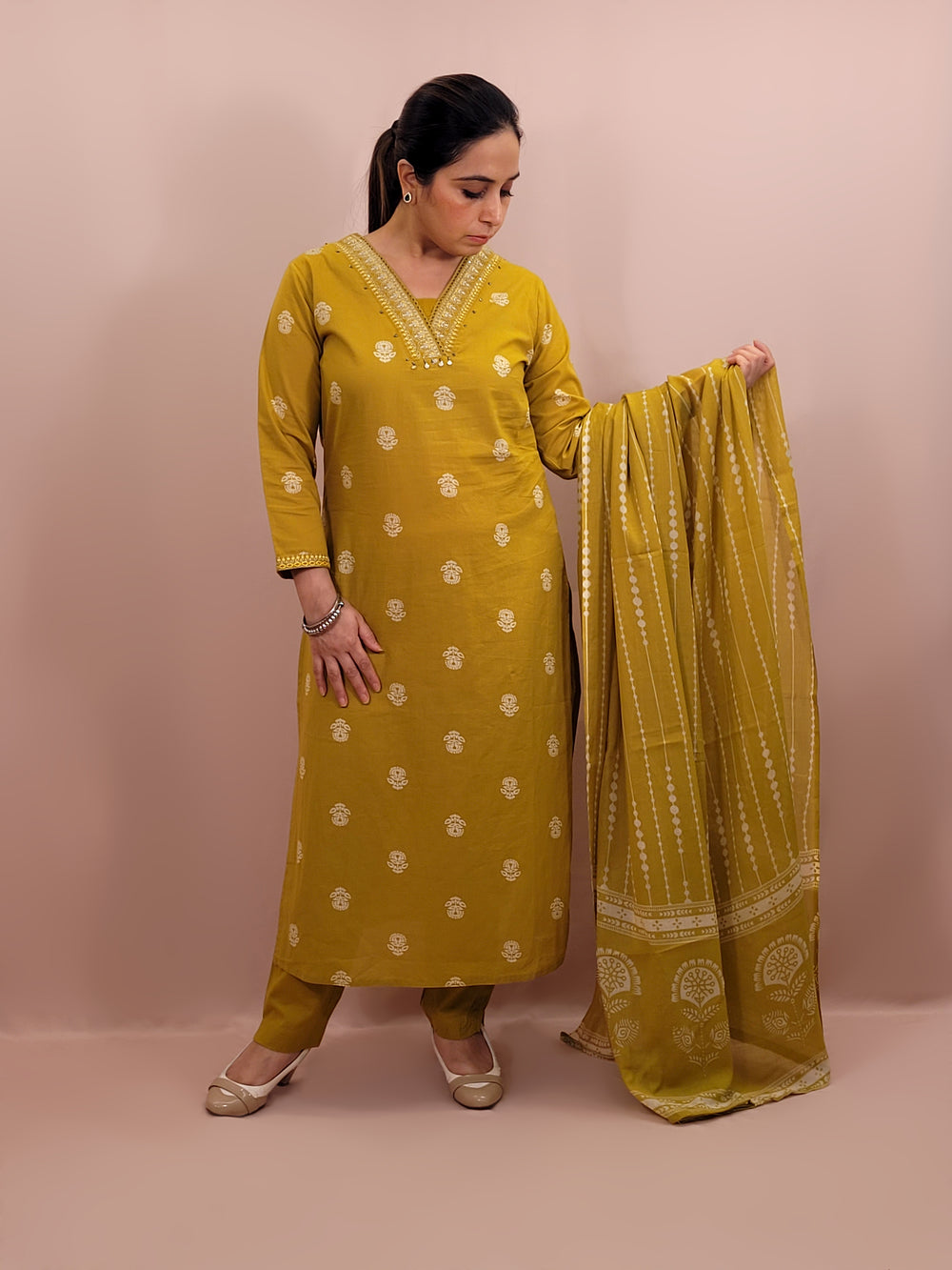 Kurta Set for women Cotton kurta set for women Kurti pant set with dupatta Biba kurta set Libas kurta set for women Pakistani kurta set Kurti set for women Kurta sets for ladies Pakistani kurta set for women Cotton kurti set for women Chikankari kurta set Office Wear Kurta Set for Women