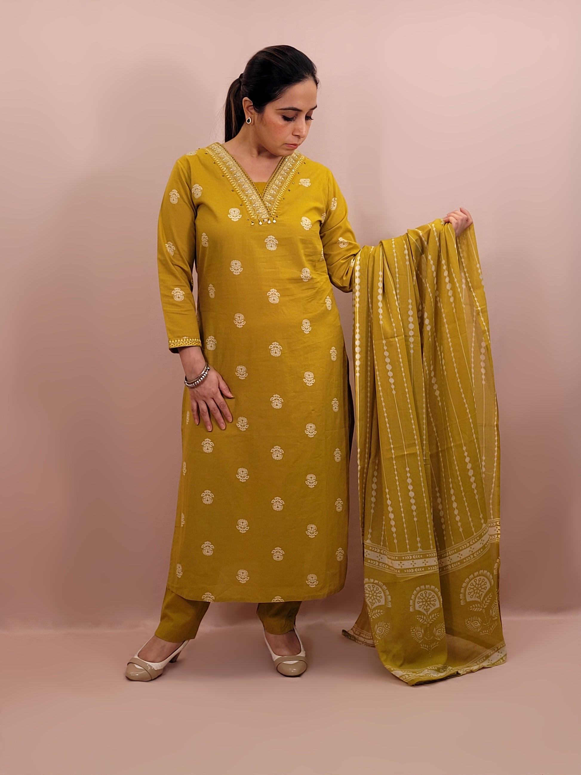 Kurta Set for women Cotton kurta set for women Kurti pant set with dupatta Biba kurta set Libas kurta set for women Pakistani kurta set Kurti set for women Kurta sets for ladies Pakistani kurta set for women Cotton kurti set for women Chikankari kurta set Office Wear Kurta Set for Women