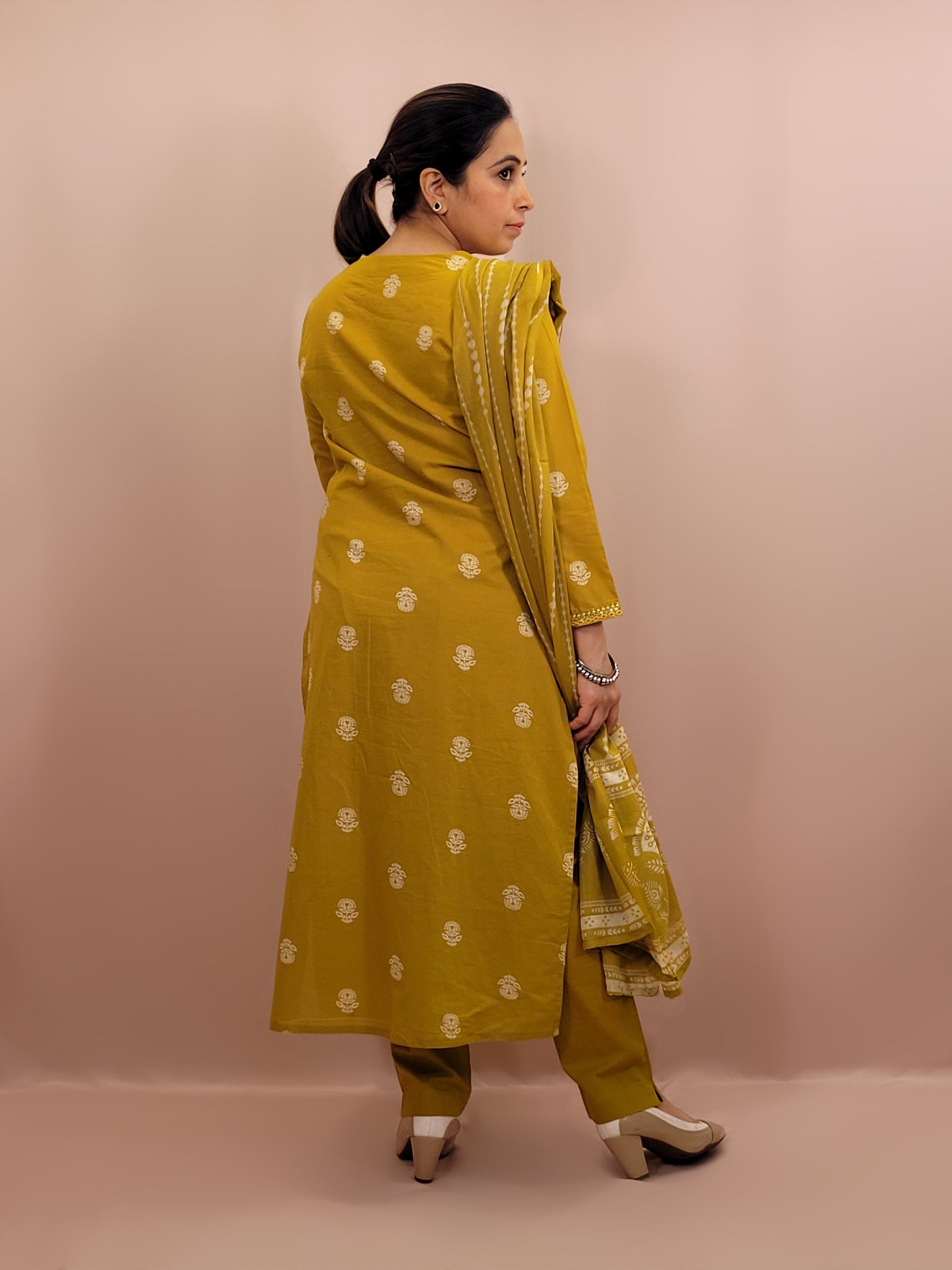 Kurta Set for women Cotton kurta set for women Kurti pant set with dupatta Biba kurta set Libas kurta set for women Pakistani kurta set Kurti set for women Kurta sets for ladies Pakistani kurta set for women Cotton kurti set for women Chikankari kurta set Office Wear Kurta Set for Women