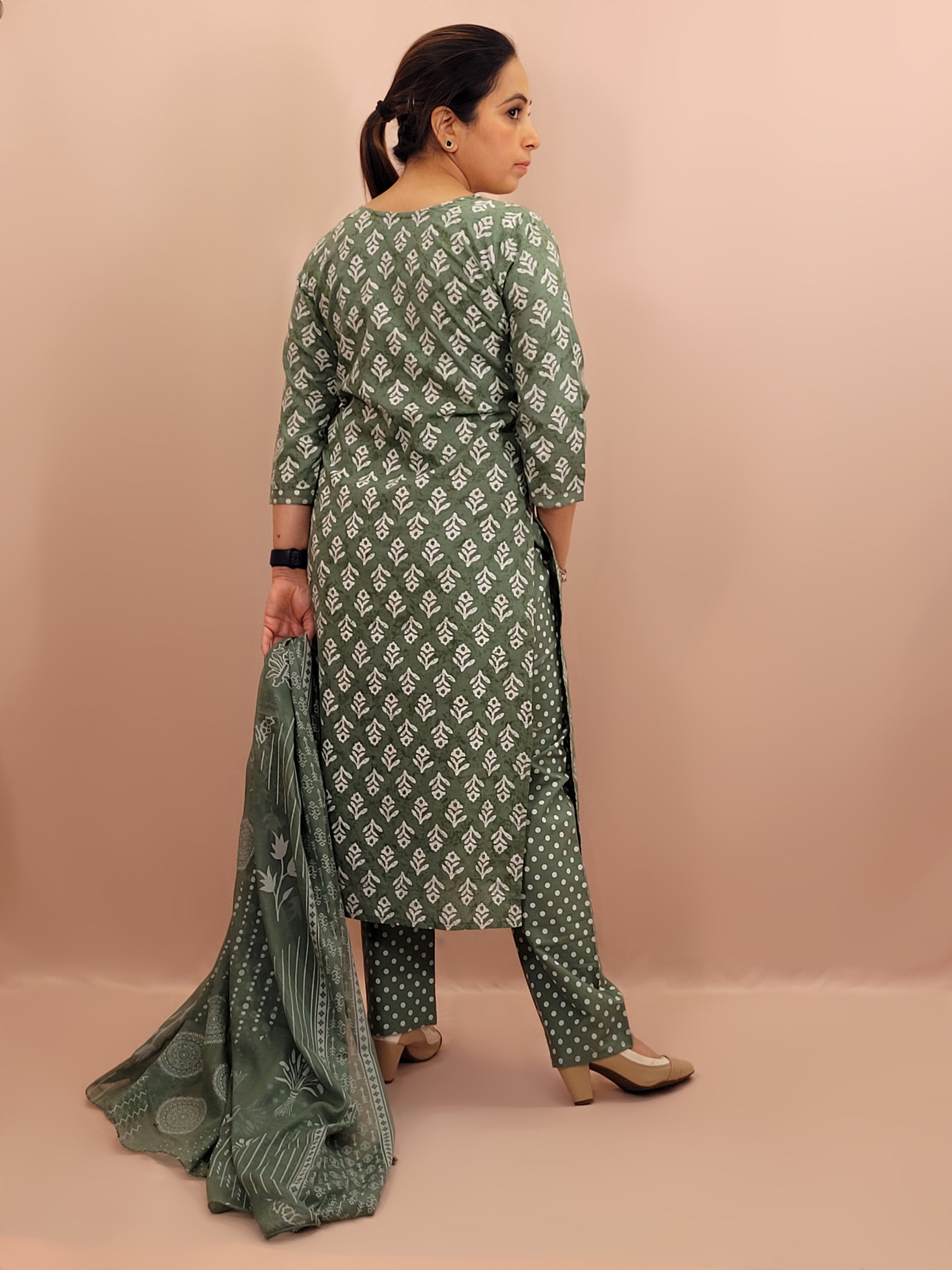 Kurta Set for women Cotton kurta set for women Kurti pant set with dupatta Biba kurta set Libas kurta set for women Pakistani kurta set Kurti set for women Kurta sets for ladies Pakistani kurta set for women Cotton kurti set for women Chikankari kurta set Office Wear Kurta Set for Women
