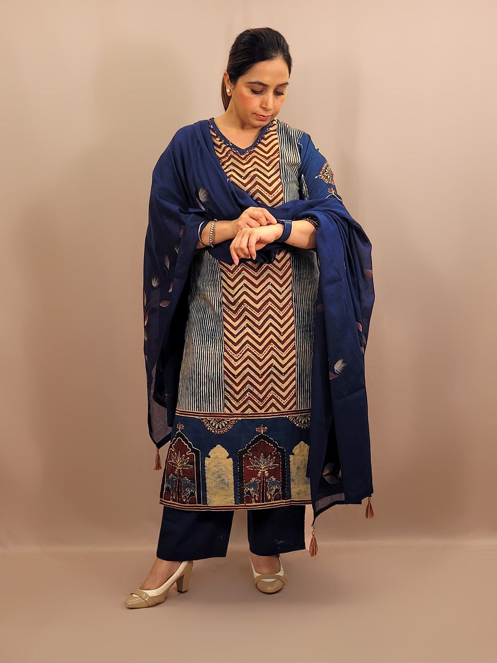 Kurta Set for women Cotton kurta set for women Kurti pant set with dupatta Biba kurta set Libas kurta set for women Pakistani kurta set Kurti set for women Kurta sets for ladies Pakistani kurta set for women Cotton kurti set for women Chikankari kurta set Office Wear Kurta Set for Women