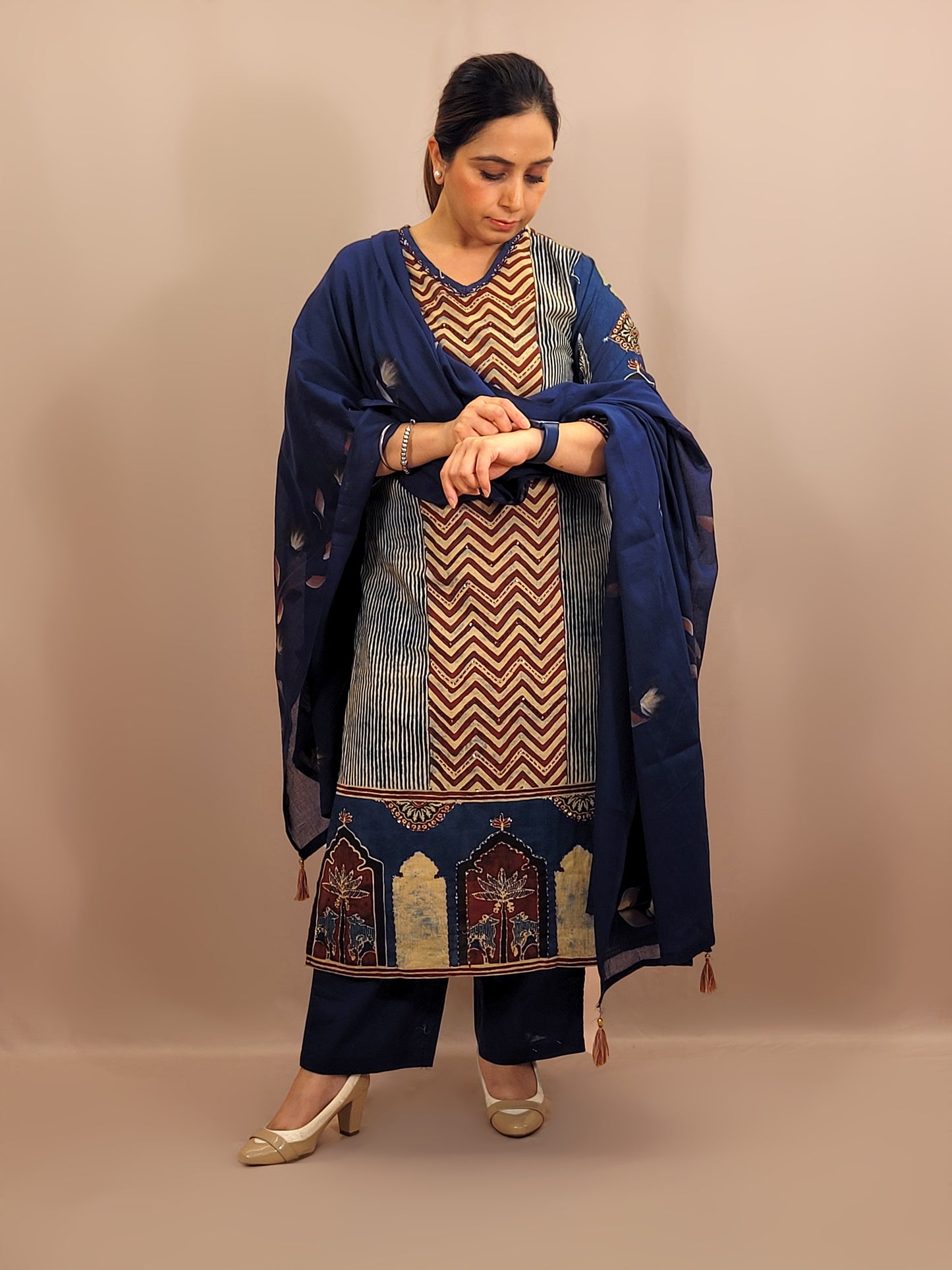 Kurta Set for women Cotton kurta set for women Kurti pant set with dupatta Biba kurta set Libas kurta set for women Pakistani kurta set Kurti set for women Kurta sets for ladies Pakistani kurta set for women Cotton kurti set for women Chikankari kurta set Office Wear Kurta Set for Women