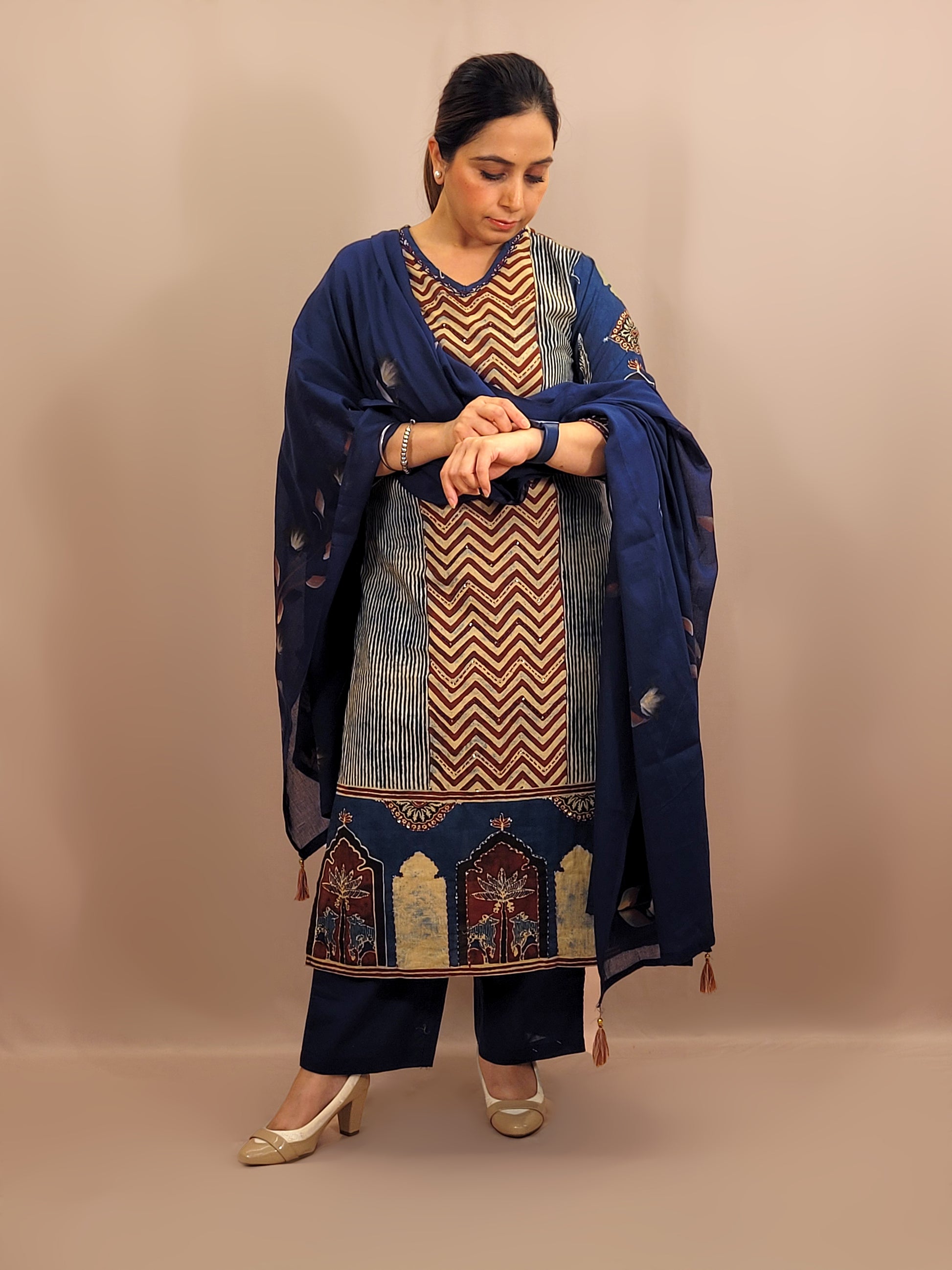 Kurta Set for women Cotton kurta set for women Kurti pant set with dupatta Biba kurta set Libas kurta set for women Pakistani kurta set Kurti set for women Kurta sets for ladies Pakistani kurta set for women Cotton kurti set for women Chikankari kurta set Office Wear Kurta Set for Women