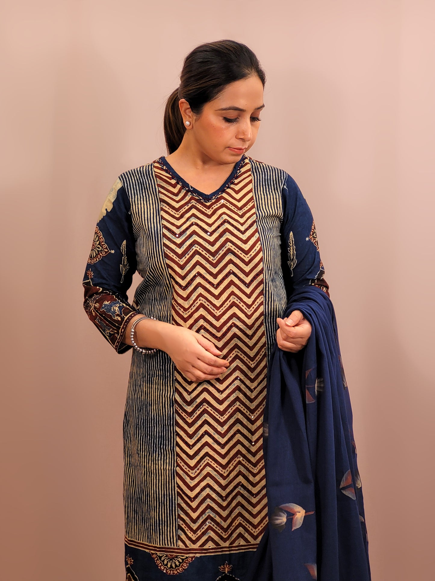 Kurta Set for women Cotton kurta set for women Kurti pant set with dupatta Biba kurta set Libas kurta set for women Pakistani kurta set Kurti set for women Kurta sets for ladies Pakistani kurta set for women Cotton kurti set for women Chikankari kurta set Office Wear Kurta Set for Women