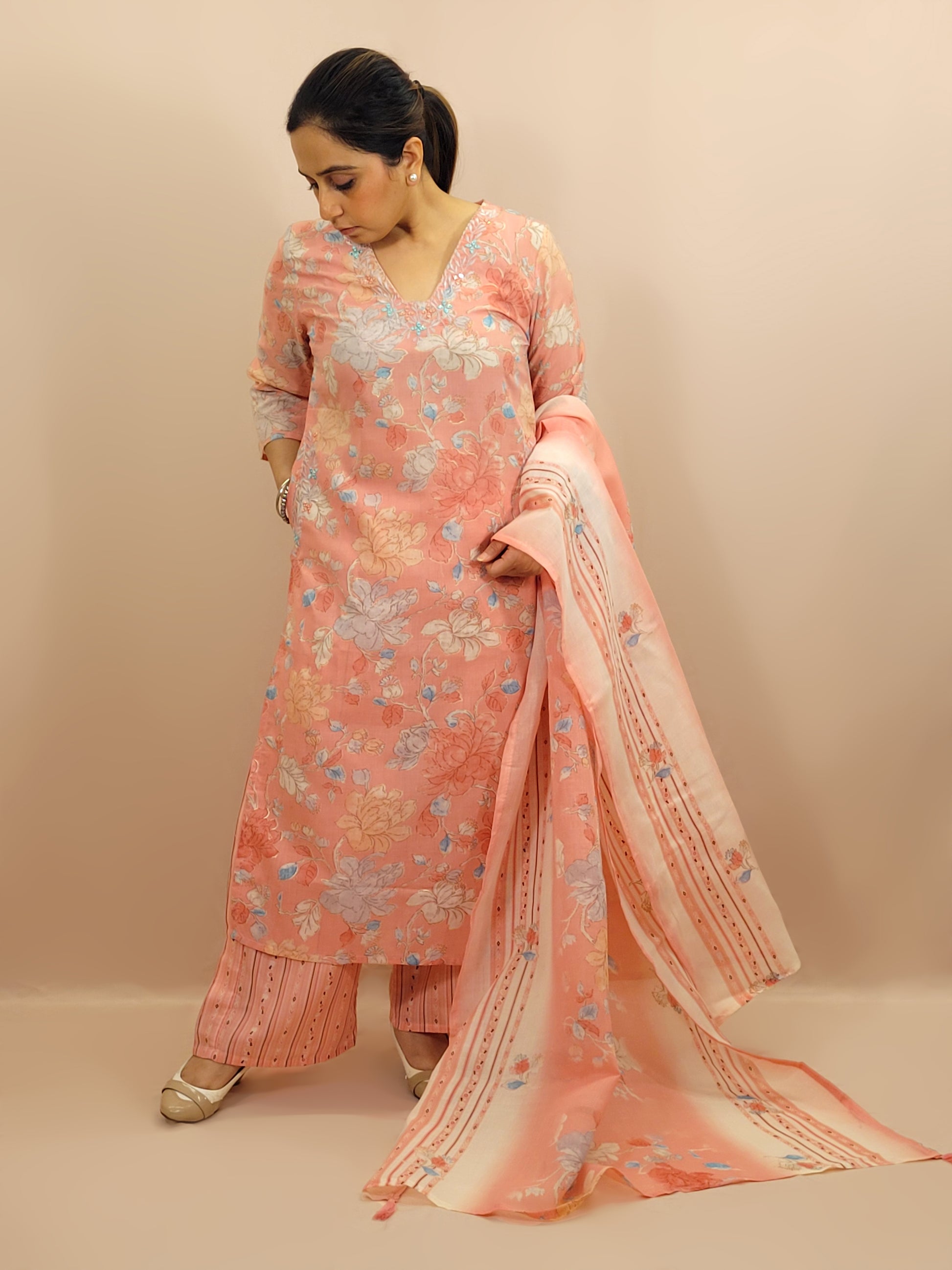 Kurta Set for women Cotton kurta set for women Kurti pant set with dupatta Biba kurta set Libas kurta set for women Pakistani kurta set Kurti set for women Kurta sets for ladies Pakistani kurta set for women Cotton kurti set for women Chikankari kurta set Office Wear Kurta Set for Women