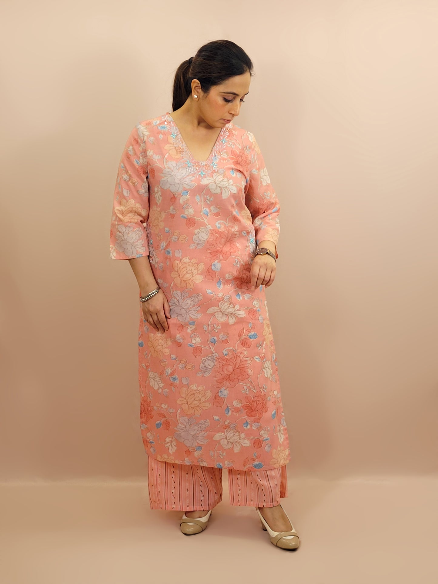 Kurta Set for women Cotton kurta set for women Kurti pant set with dupatta Biba kurta set Libas kurta set for women Pakistani kurta set Kurti set for women Kurta sets for ladies Pakistani kurta set for women Cotton kurti set for women Chikankari kurta set Office Wear Kurta Set for Women