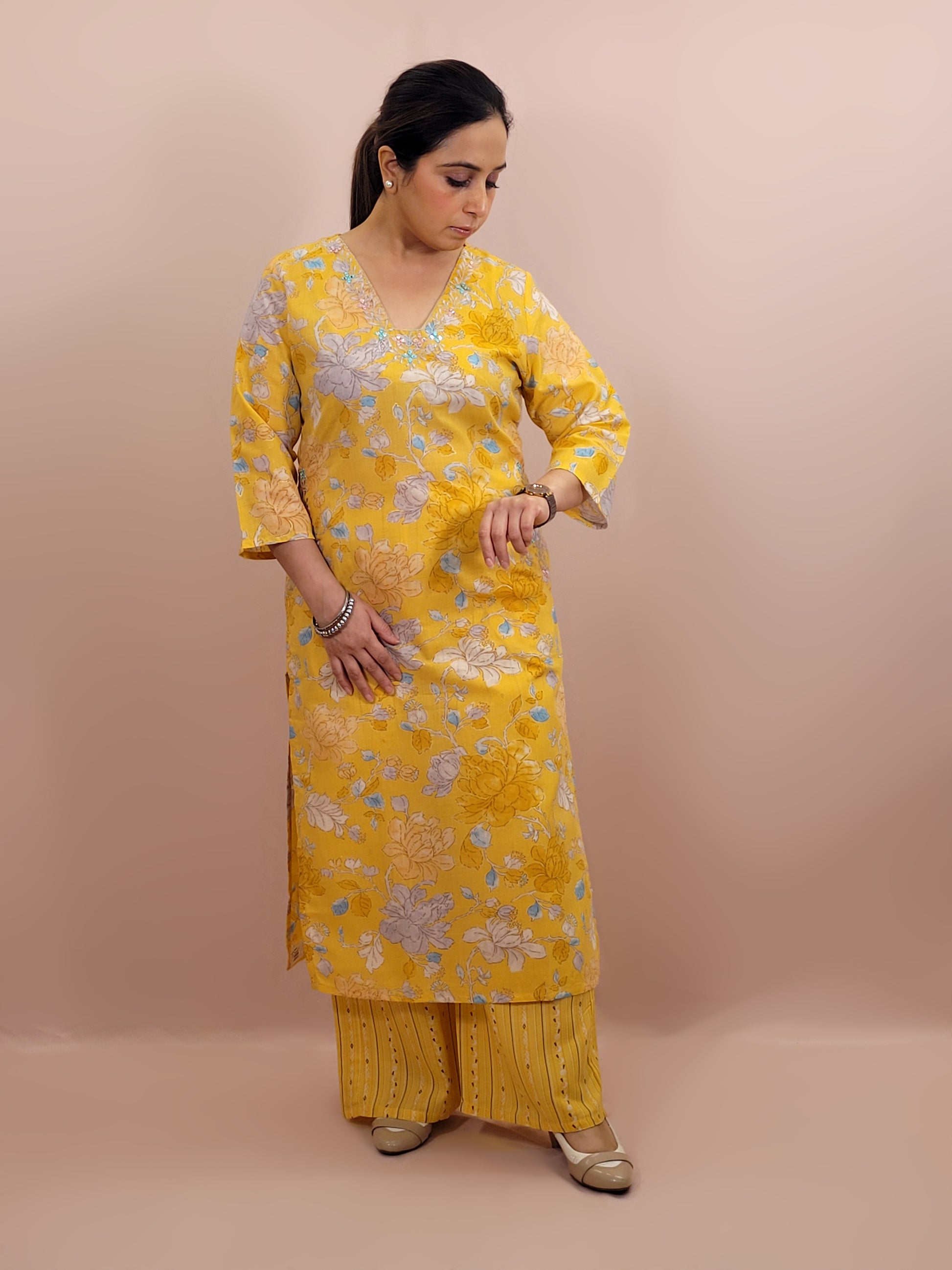 Kurta Set for women Cotton kurta set for women Kurti pant set with dupatta Biba kurta set Libas kurta set for women Pakistani kurta set Kurti set for women Kurta sets for ladies Pakistani kurta set for women Cotton kurti set for women Chikankari kurta set Office Wear Kurta Set for Women