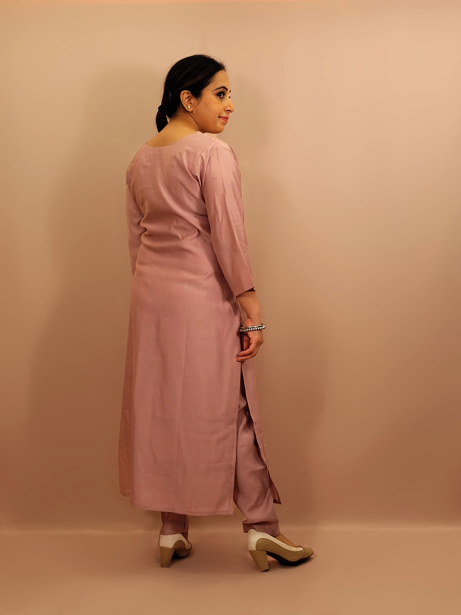 Kurta Set for women Cotton kurta set for women Kurti pant set with dupatta Biba kurta set Libas kurta set for women Pakistani kurta set Kurti set for women Kurta sets for ladies Pakistani kurta set for women Cotton kurti set for women Chikankari kurta set Office Wear Kurta Set for Women
