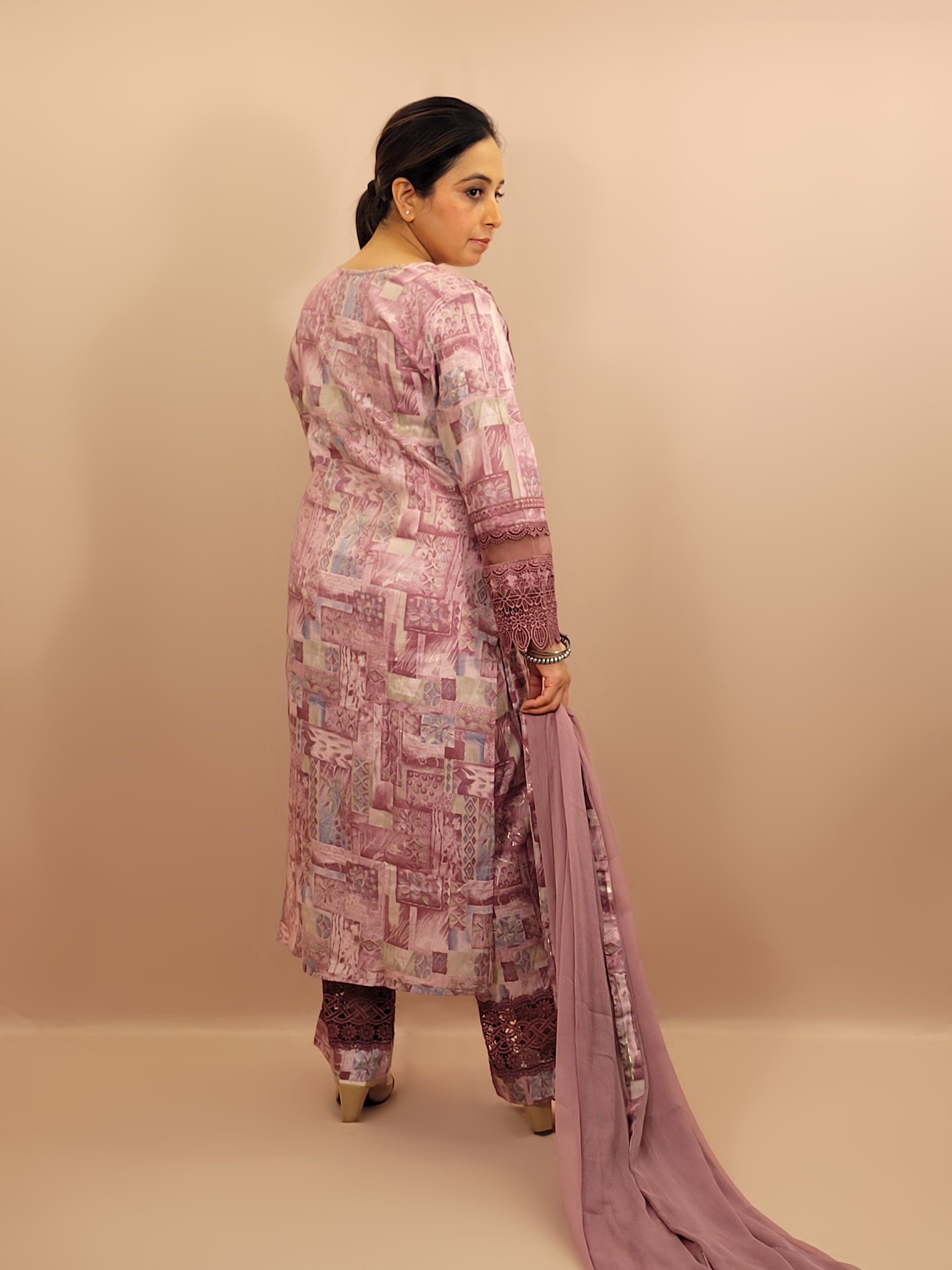 Kurta Set for women Cotton kurta set for women Kurti pant set with dupatta Biba kurta set Libas kurta set for women Pakistani kurta set Kurti set for women Kurta sets for ladies Pakistani kurta set for women Cotton kurti set for women Chikankari kurta set Office Wear Kurta Set for Women