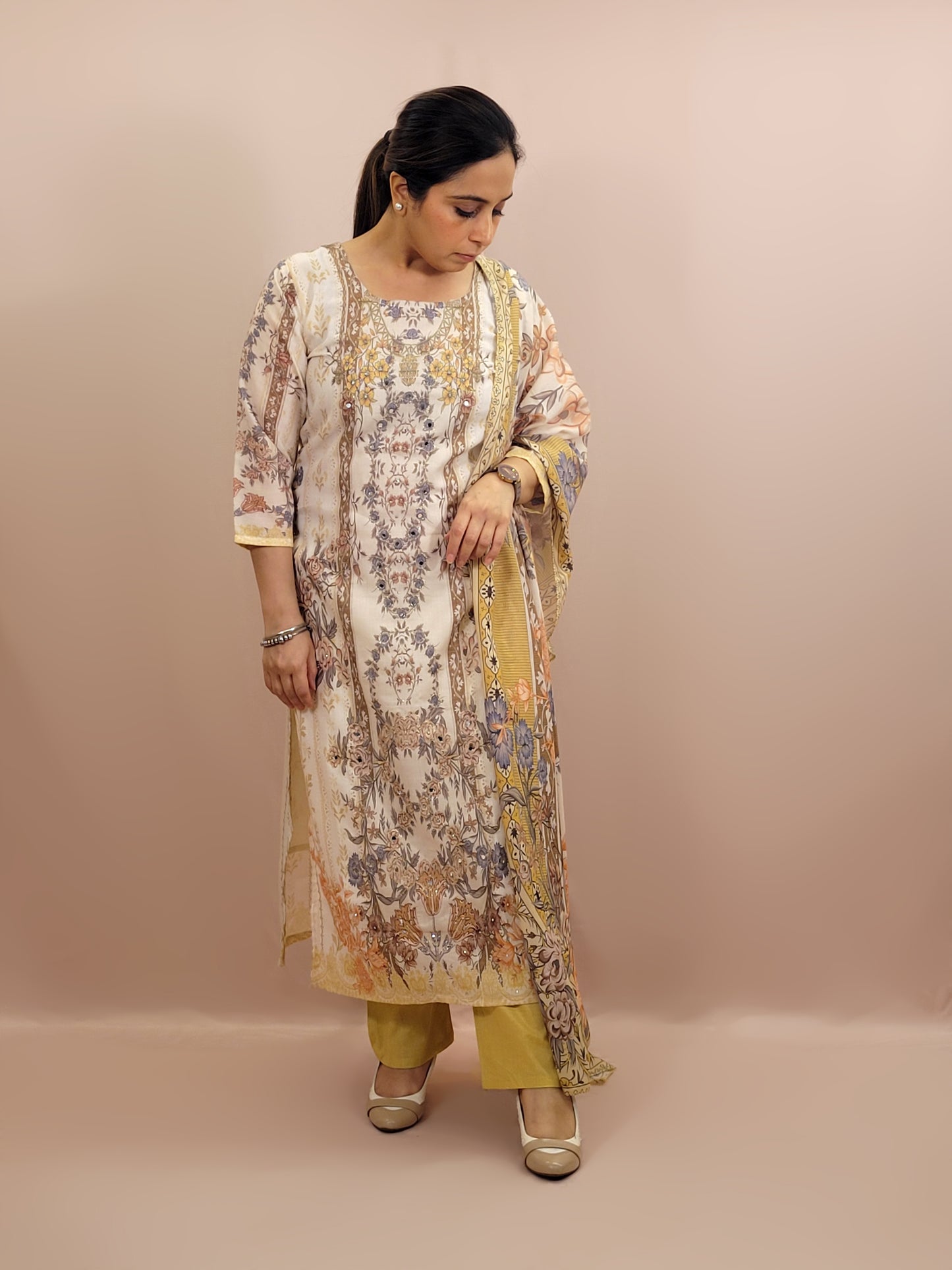 Kurta Set for women Cotton kurta set for women Kurti pant set with dupatta Biba kurta set Libas kurta set for women Pakistani kurta set Kurti set for women Kurta sets for ladies Pakistani kurta set for women Cotton kurti set for women Chikankari kurta set Office Wear Kurta Set for Women