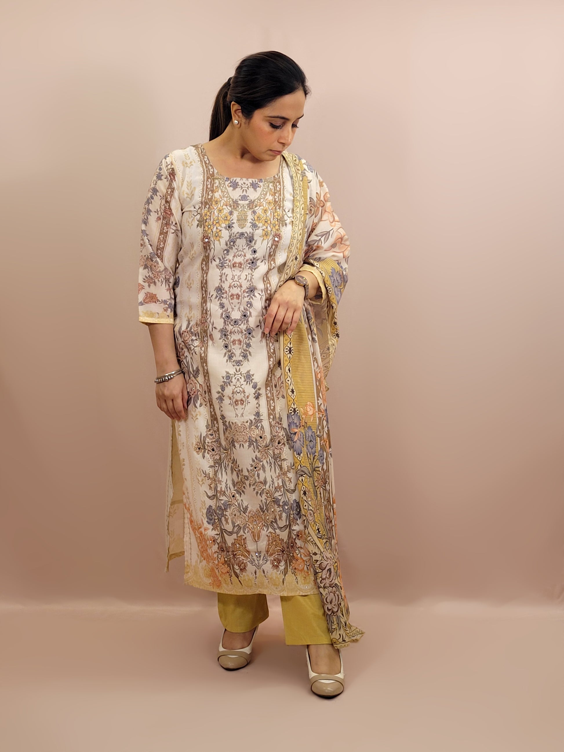 Kurta Set for women Cotton kurta set for women Kurti pant set with dupatta Biba kurta set Libas kurta set for women Pakistani kurta set Kurti set for women Kurta sets for ladies Pakistani kurta set for women Cotton kurti set for women Chikankari kurta set Office Wear Kurta Set for Women