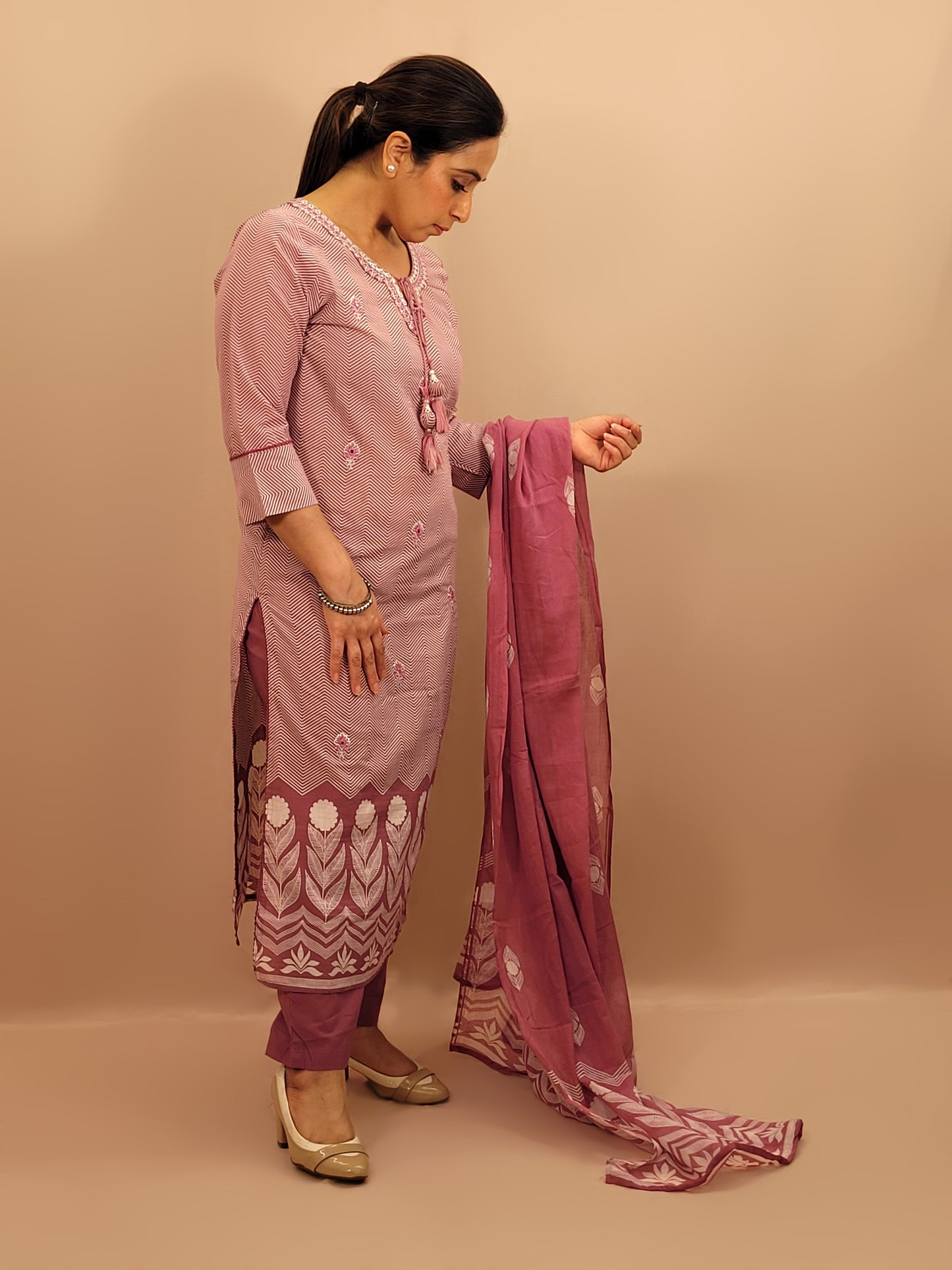Kurta Set for women Cotton kurta set for women Kurti pant set with dupatta Biba kurta set Libas kurta set for women Pakistani kurta set Kurti set for women Kurta sets for ladies Pakistani kurta set for women Cotton kurti set for women Chikankari kurta set Office Wear Kurta Set for Women