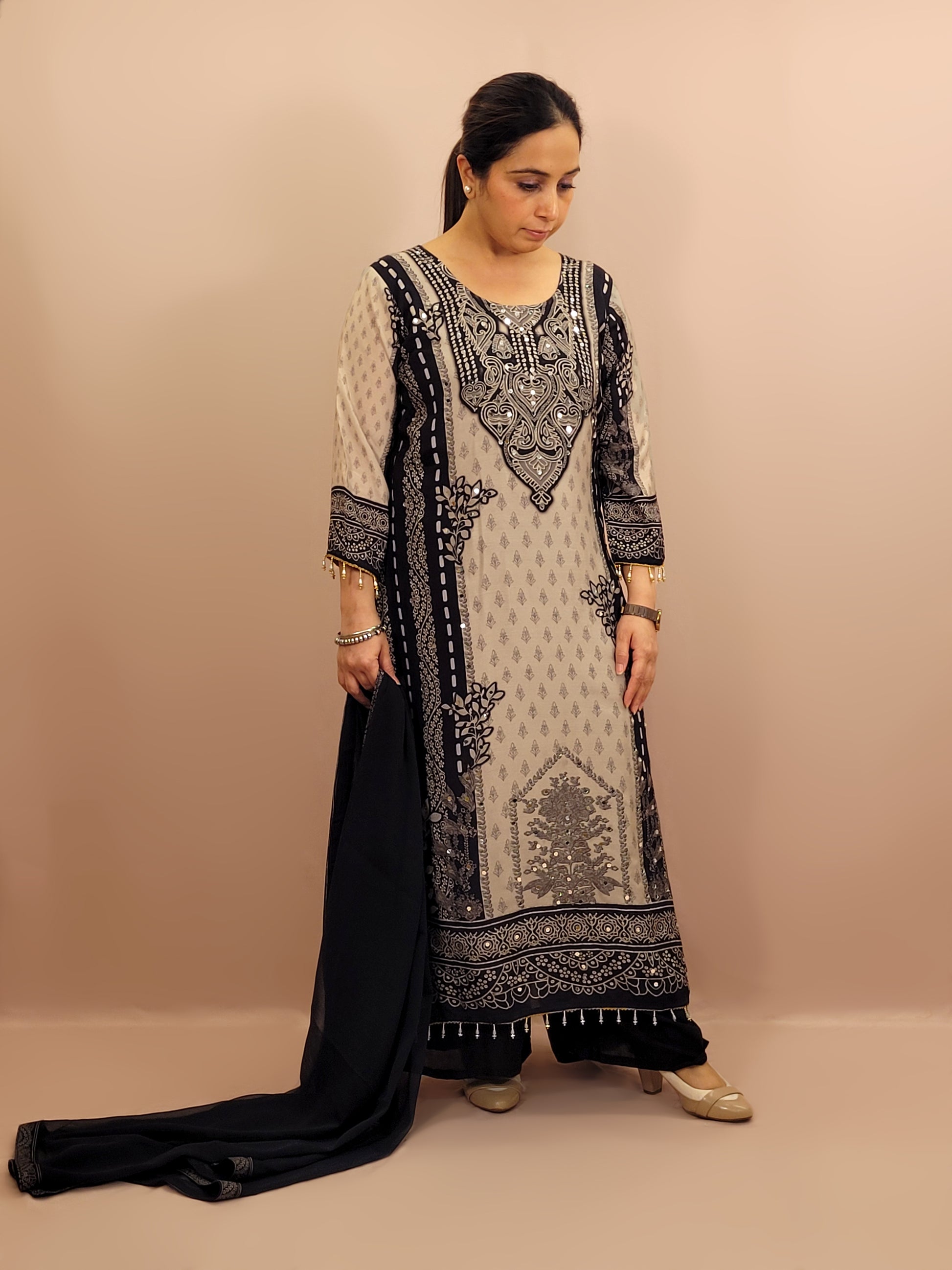 Kurta Set for women Cotton kurta set for women Kurti pant set with dupatta Biba kurta set Libas kurta set for women Pakistani kurta set Kurti set for women Kurta sets for ladies Pakistani kurta set for women Cotton kurti set for women Chikankari kurta set Office Wear Kurta Set for Women