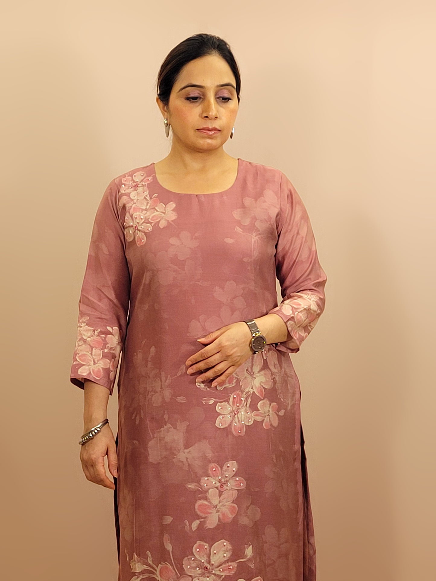Kurta Set for women Cotton kurta set for women Kurti pant set with dupatta Biba kurta set Libas kurta set for women Pakistani kurta set Kurti set for women Kurta sets for ladies Pakistani kurta set for women Cotton kurti set for women Chikankari kurta set Office Wear Kurta Set for Women