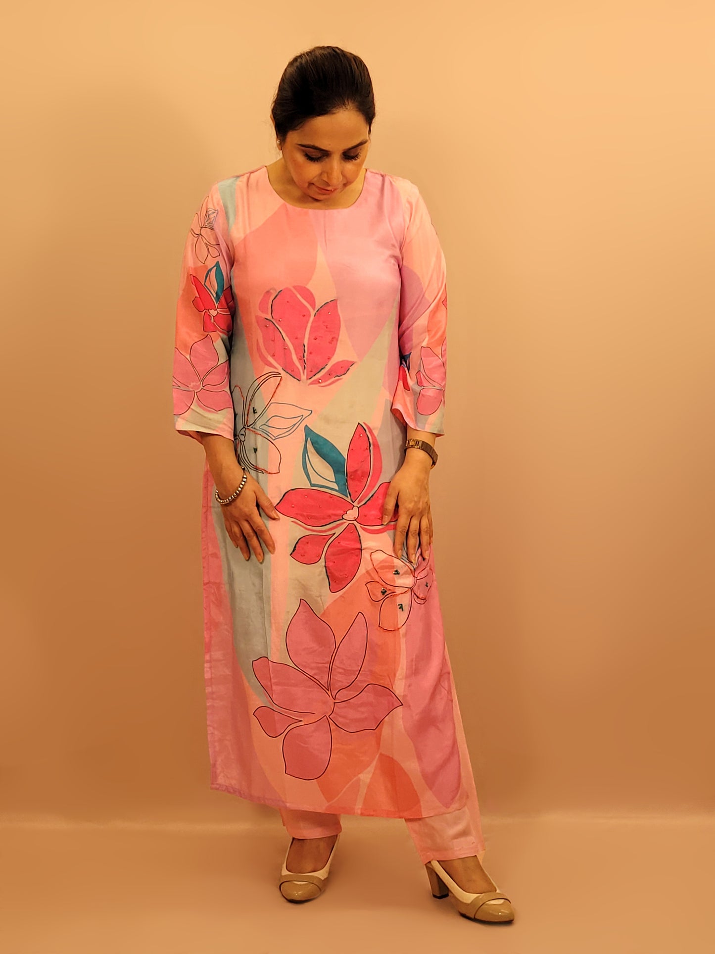 Kurta Set for women Cotton kurta set for women Kurti pant set with dupatta Biba kurta set Libas kurta set for women Pakistani kurta set Kurti set for women Kurta sets for ladies Pakistani kurta set for women Cotton kurti set for women Chikankari kurta set Office Wear Kurta Set for Women