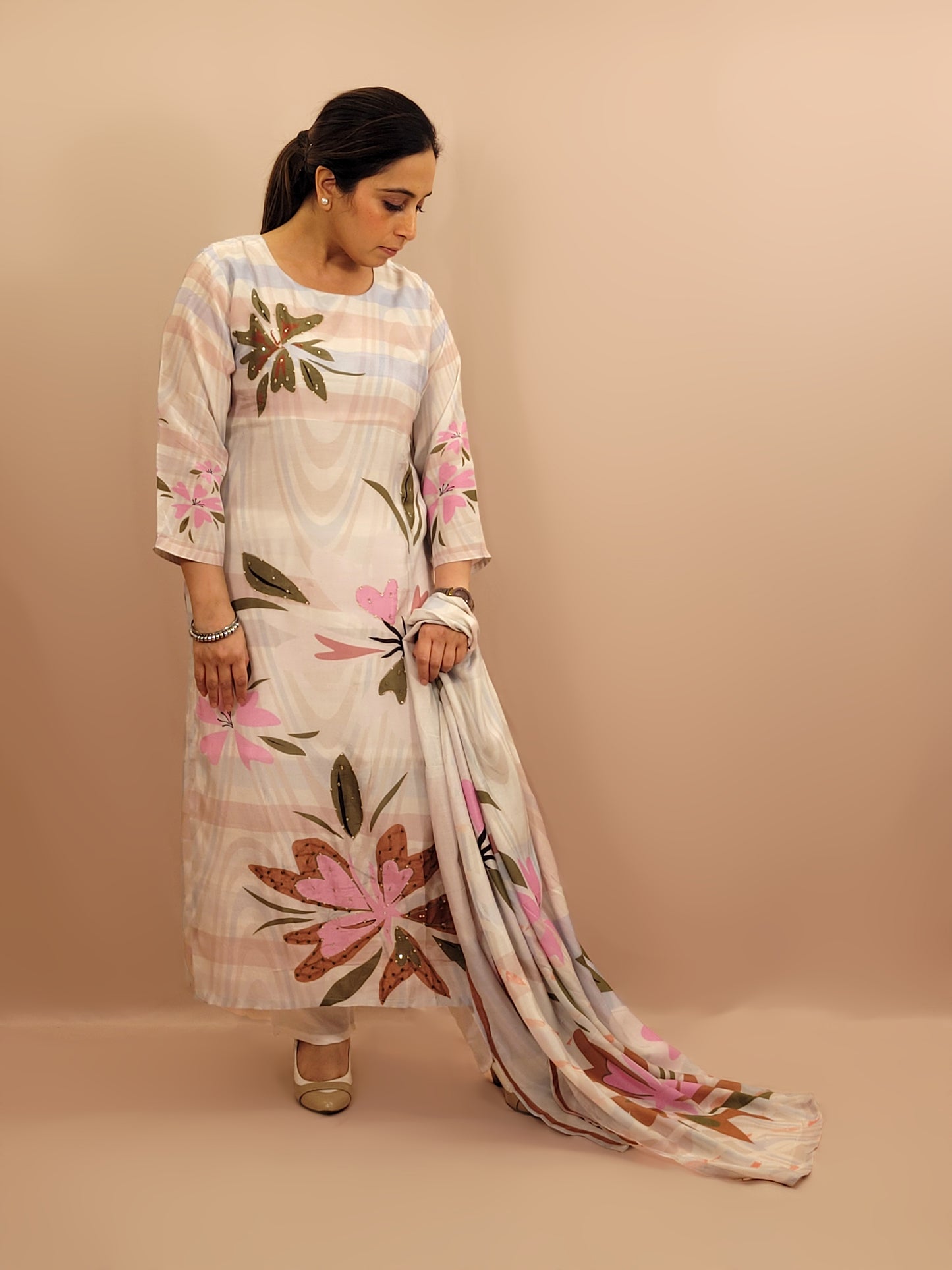 Kurta Set for women Cotton kurta set for women Kurti pant set with dupatta Biba kurta set Libas kurta set for women Pakistani kurta set Kurti set for women Kurta sets for ladies Pakistani kurta set for women Cotton kurti set for women Chikankari kurta set Office Wear Kurta Set for Women