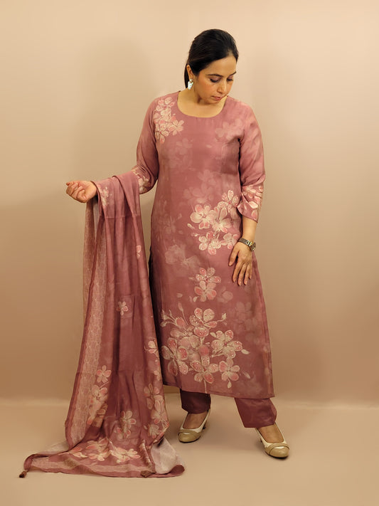 Kurta Set for women Cotton kurta set for women Kurti pant set with dupatta Biba kurta set Libas kurta set for women Pakistani kurta set Kurti set for women Kurta sets for ladies Pakistani kurta set for women Cotton kurti set for women Chikankari kurta set Office Wear Kurta Set for Women